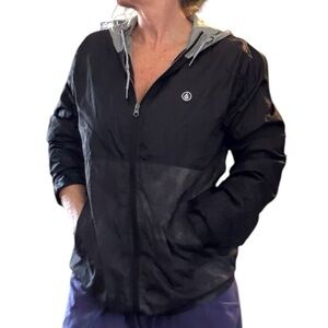 Like new Black Hooded Jacket Volcom Windbreaker